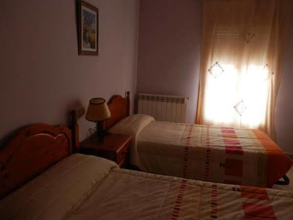 Hostal El Portalico Linares de Mora Ngoại thất bức ảnh